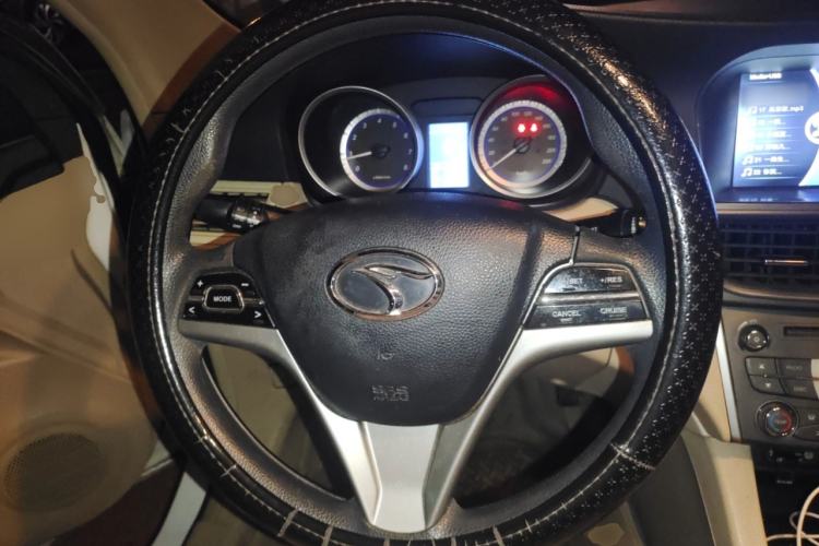 Used Soueast V5 Lingzhi 2012 1.5L CVT Flagship Edition