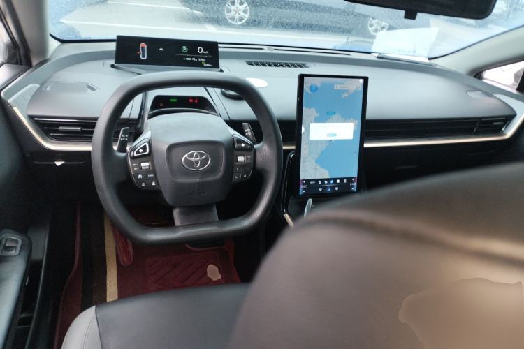Used Toyota bZ3 2023 517 km Elite PRO Center Console