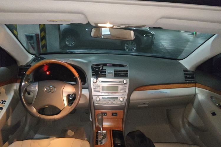 Used Toyota Camry 2012 200G Classic Luxury Edition Center Console