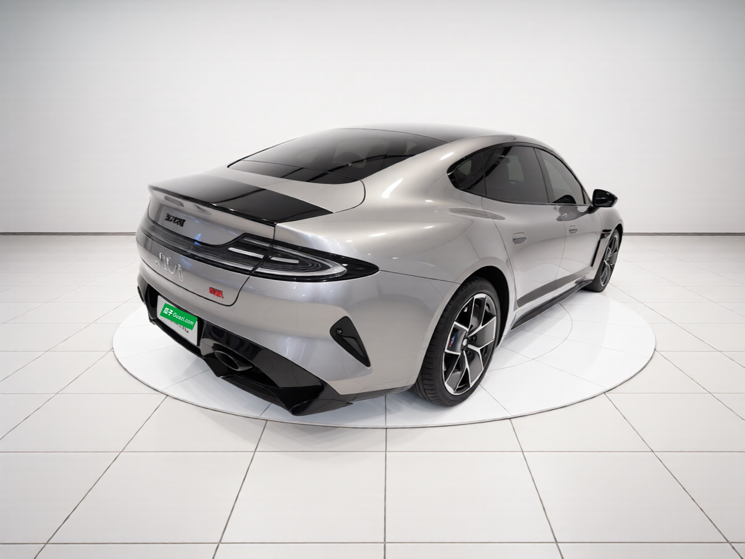 Xiaomi Auto SU7 2024 Rear-Drive Ultra-Long Range Advanced Pro-Level Intelligent Driving Version — снимка 6