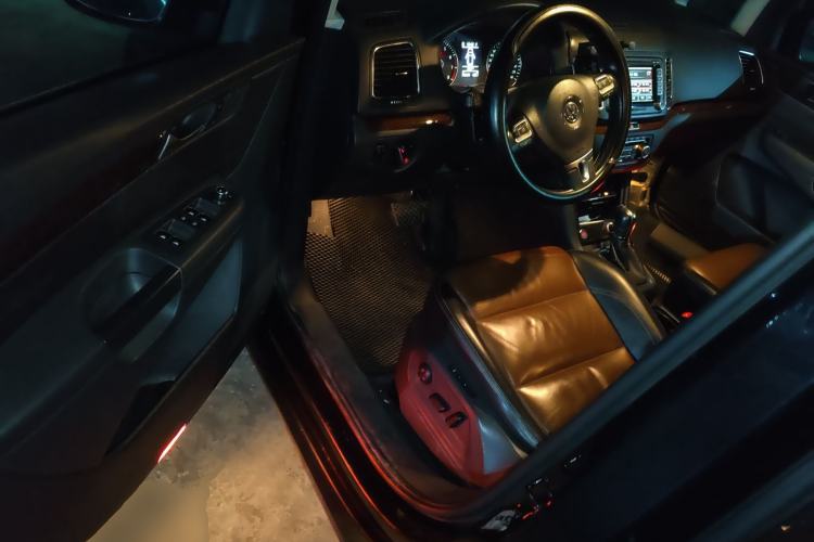 Used Volkswagen Sharan 2012 2.0 TSI Luxury Version Euro IV