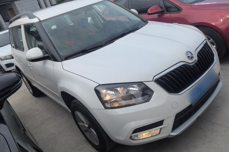 Used Skoda Yeti 2014 1.4TSI DSG Vibrant Edition Front Right 45 Deg