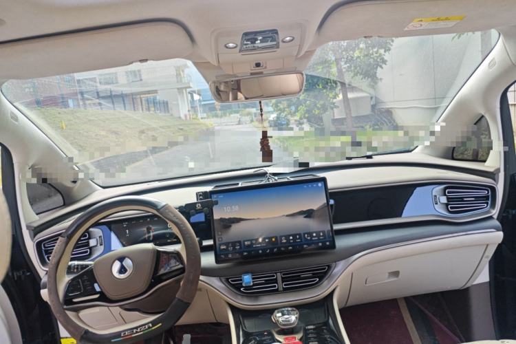 Used Denza D9 2022 DM-i 970 Four-Wheel Drive Flagship Model
