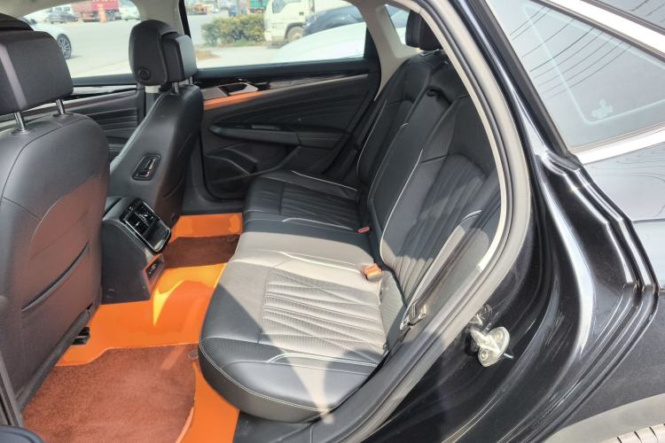 Used Volkswagen Passat 2022 330TSI Starry Luxury Edition – Exclusive Special Edition