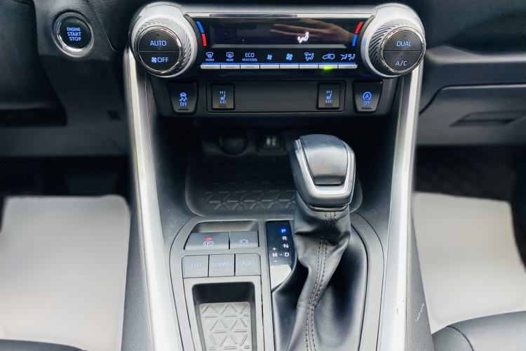 Used Toyota RAV4 2022 2.0L CVT Two-Wheel Drive Fashion Plus Edition
