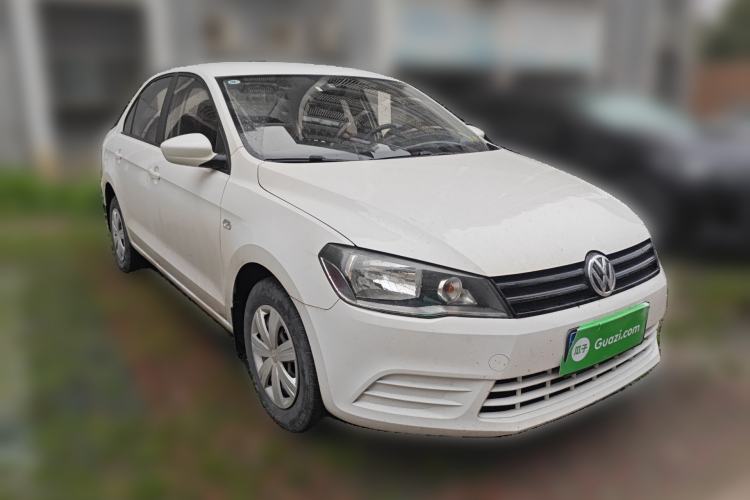 Used Volkswagen Jetta 2015 1.4L Manual Fashion Model Front Right 45 Deg