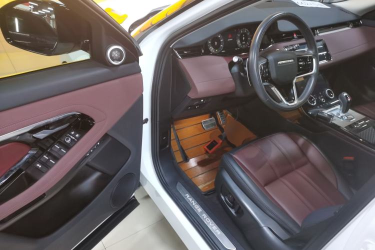 Used Land Rover Range Rover Evoque 2023 Aurora L 249 PS Luxury Edition
