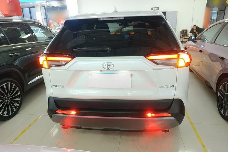 Used Toyota RAV4 2022 2.0L CVT Two-Wheel Drive Fashion Plus Edition
