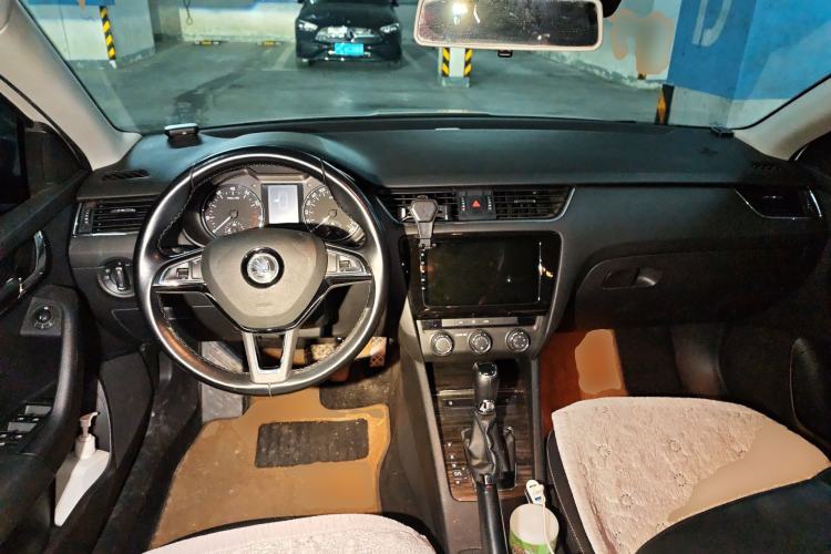 Used Skoda Octavia 2016 1.6L Automatic Smart Drive Edition
