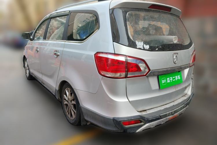 Used Baojun 730 2014 1.5L manual standard trim 7 seats