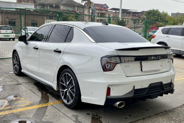 Used Lynk & Co 03 2022 1.5TD DCT JingPro Exterior 4