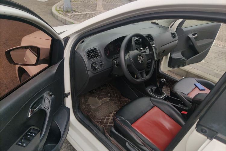 Used Volkswagen Polo 2014 1.4L Manual Fashion Edition