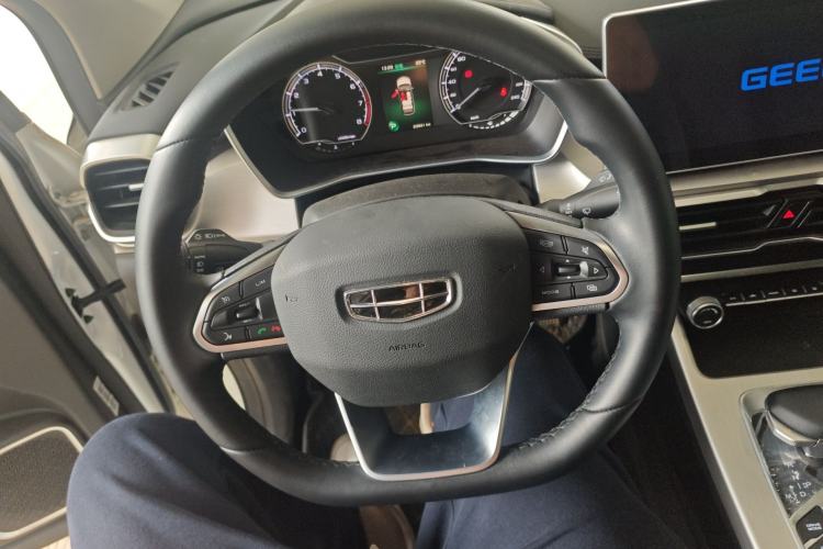 Used Geely Auto Coolray 2023 1.5T DCT Platinum Edition
