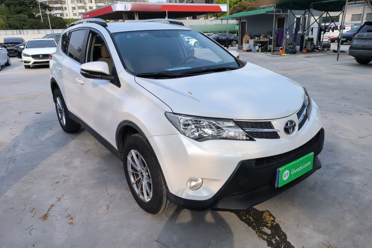 Used Toyota RAV4 2015 2.0L CVT Two-Wheel Drive Urban Edition
