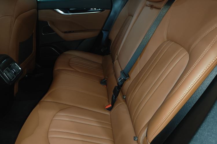 Used Maserati Levante 2016 3.0T Standard Edition Left Rear Seat