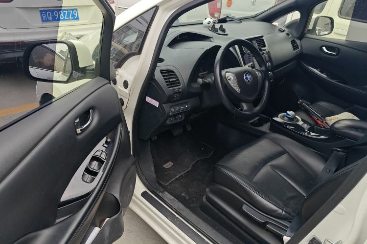 Used Venucia Leaf 2014 Navigation Version 6.6 KW