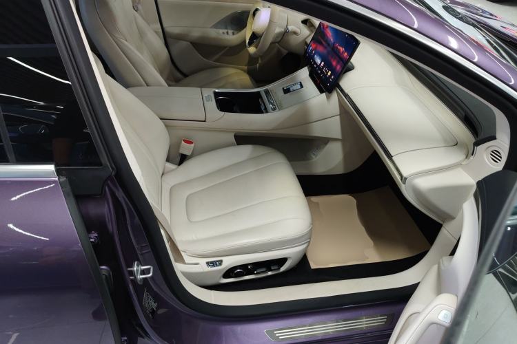 Used Hima Luxeed S7 2025 785 km Ultra