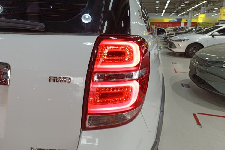 Used Chevrolet Captiva 2017 2.4L 4x4 Flagship Edition 7-Seater
