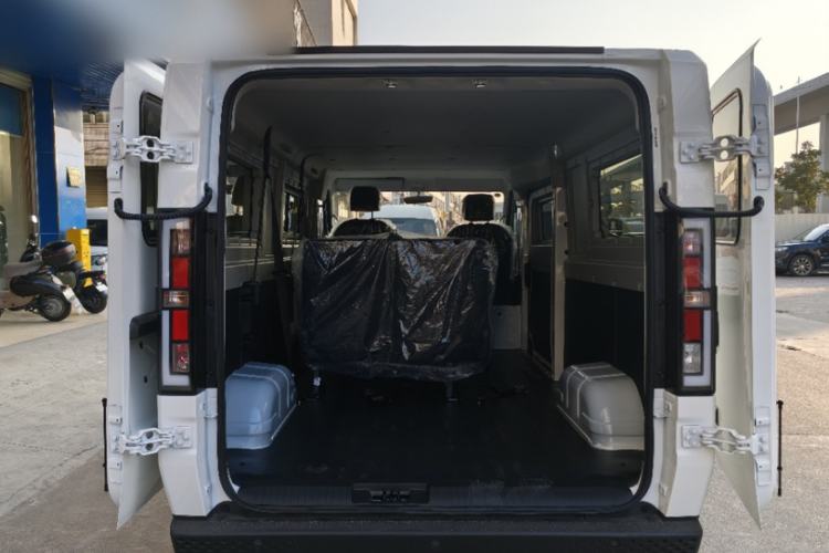 Used SRM New Energy E3L 2026 Model 325 KM CATL 41.86 kWh Smart Luxury 6/9-Seater Passenger Vehicle Exterior 8