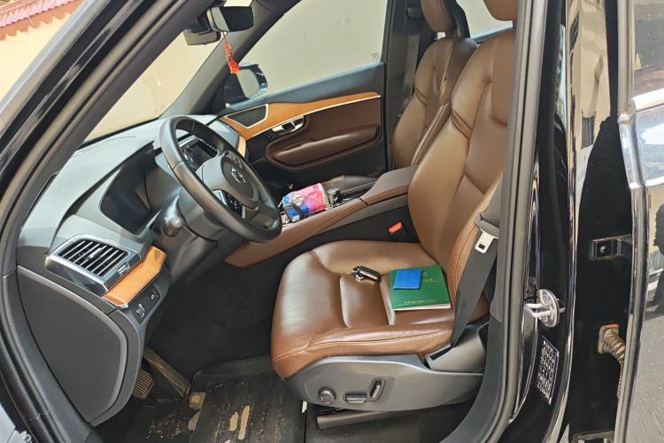 Used Volvo XC90 2022 B5 Smart Drive Luxury Edition 5 Seats