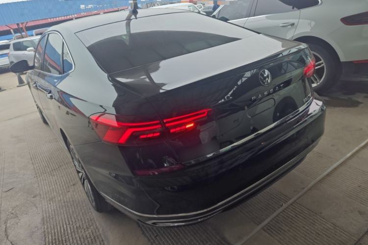 Used Volkswagen Passat 2021 330TSI Luxury Edition Exterior 2