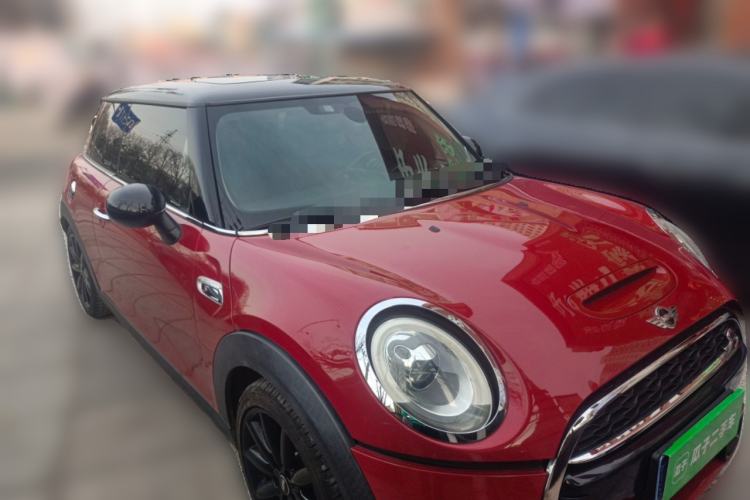 Used MINI 2014 2.0T COOPER S Fun Front Right 45 Deg