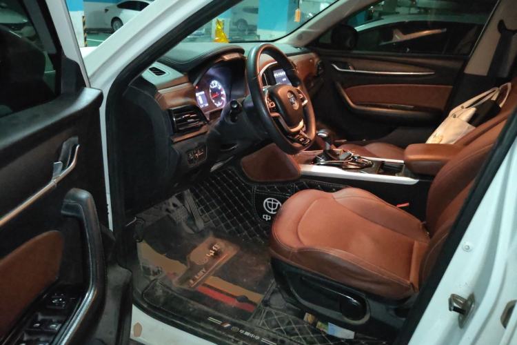 Used Brilliance V6 2018 1.5T Automatic Luxury Model Driver Seat