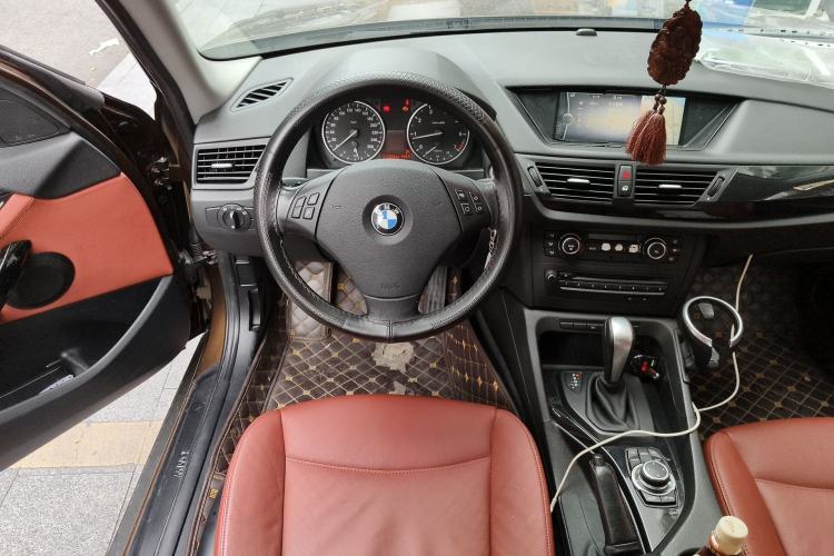 Used BMW X1 2010 sDrive18i Luxury Model Steering Wheel