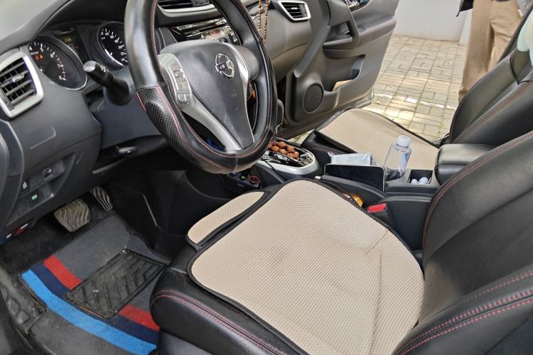 Used Nissan Qashqai 2016 2.0L CVT Elite Edition Left Front Seat