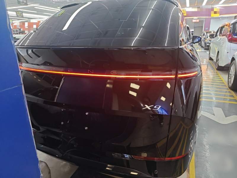 Used XPeng X9 2024 702 Ultra-Long Range Max — 5