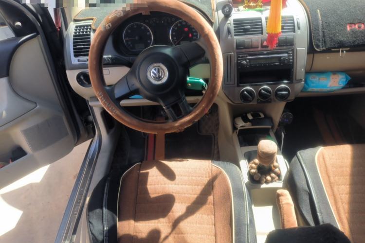 Used Volkswagen Polo 2011 Jingqu 1.4L Manual Shishang Edition Steering Wheel