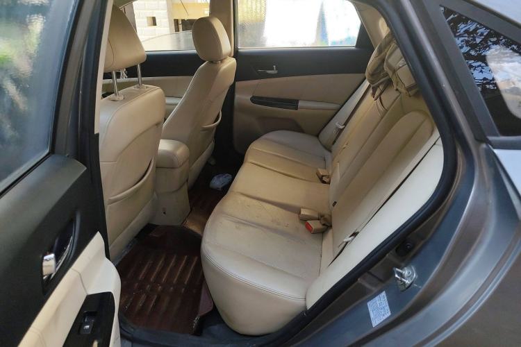 Used CHANGAN Eado 2015 1.6L Manual Elite Model China IV Standard