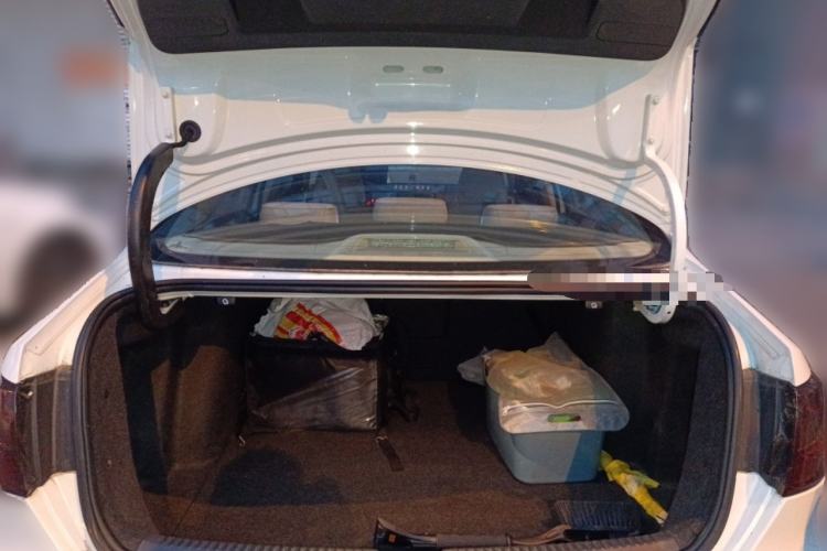 Used Volkswagen Sagitar 2014 1.6L Manual Comfort Model Trunk