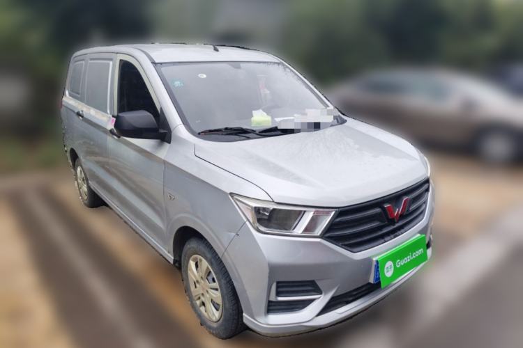 Used Wuling Hongguang 2019 1.5L S Basic Window-Sealed Vehicle China VI LAR Front Right 45 Deg