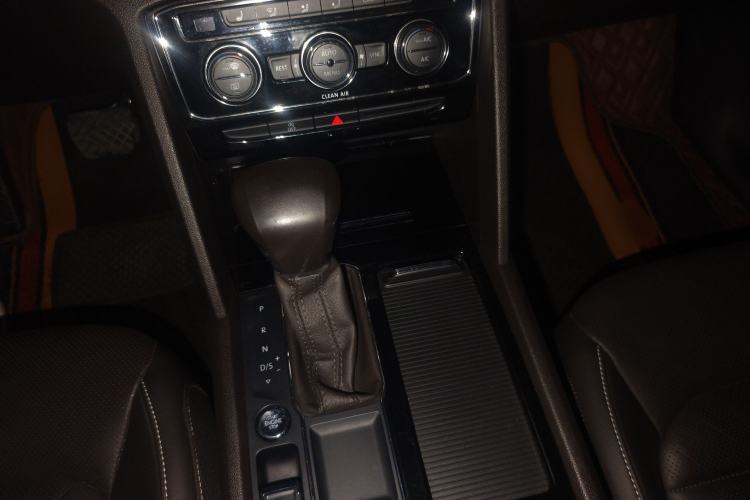 Used Volkswagen Teramont 2017 330TSI Two-Wheel-Drive Luxury Edition