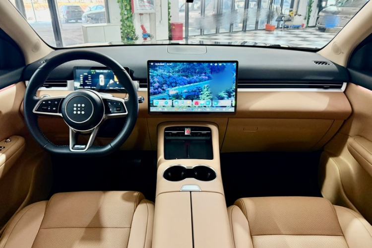 Used Landian E5 PLUS 2025 165 km Long-Range Version PLUS 5-Seater