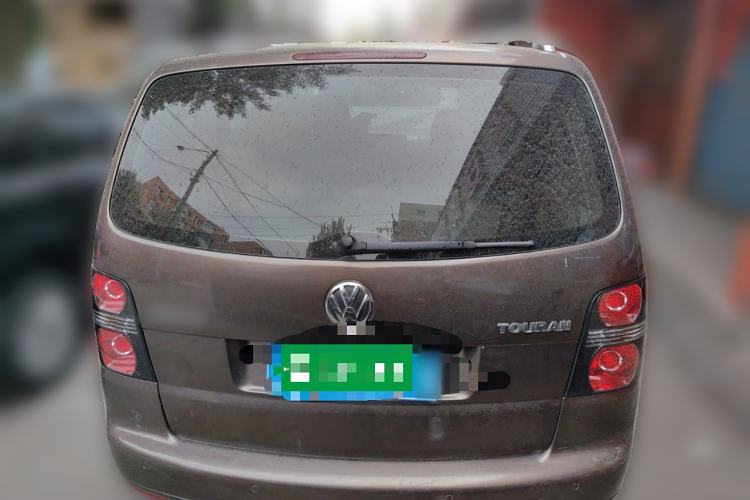 Used Volkswagen Touran 2011 1.4T Manual Zhiya Edition 5 Seats
