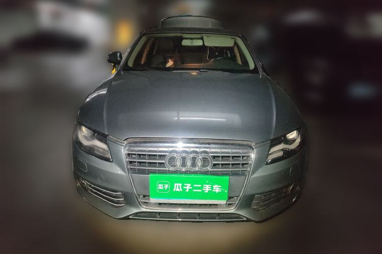 Used Audi A4L 2012 2.0 TFSI automatic Comfort trim level