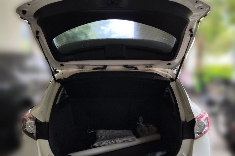 Used Mazda Mazda 3 2015 Hatchback 2.0L Automatic Sport Model