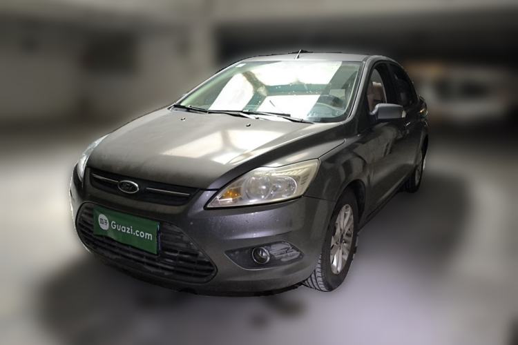 Used Ford Focus 2013 Sedan Classic 1.8L Manual Base Model Guazi used car, China used car export, Used car for sale, Used cars, Cheapest cars for sale