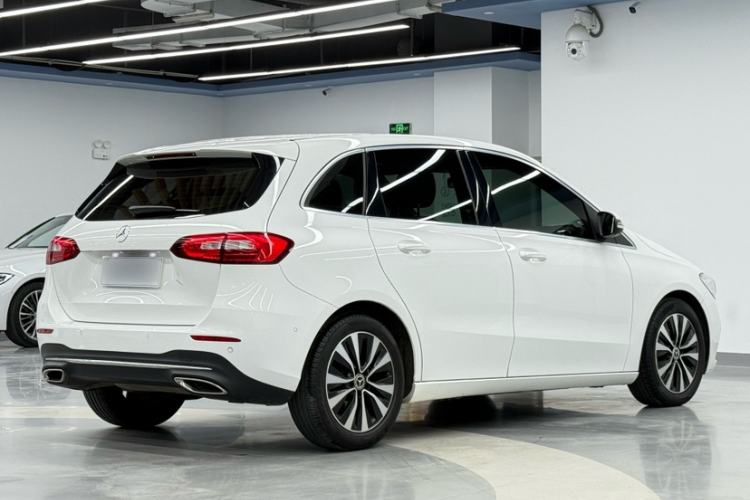 Used Mercedes-Benz B-Class 2022 B 180 Fashion Model
