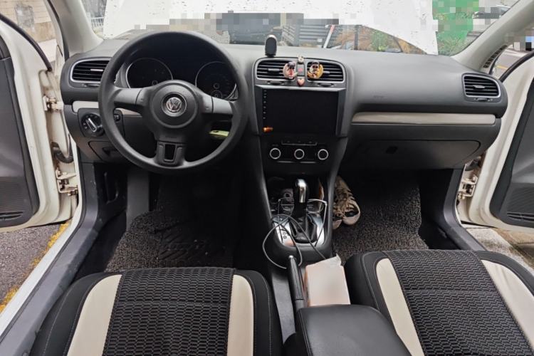 Used Volkswagen Golf 2012 1.6L Automatic Fashion Model
