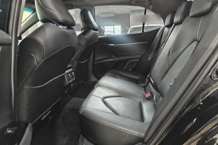 Used Toyota Camry 2019 Revised Version 2.0G Luxury Edition
