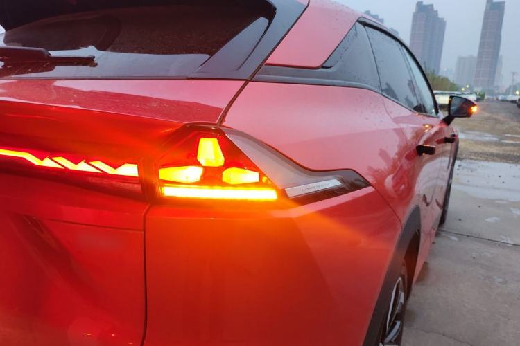 Used Deepal S07 2024 520Max Qiankun Intelligent Driving ADS SE Pure Electric Version Right Rear Taillight