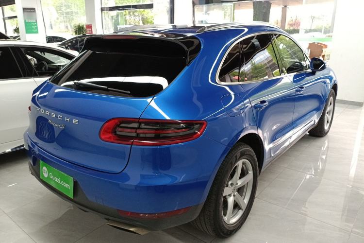 Used Porsche Macan 2016 Macan 2.0T Rear Right 45 Deg