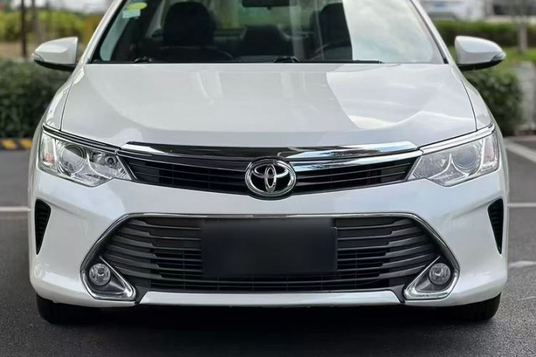 Used Toyota Camry 2015 2.0G Premier Edition Exterior 2
