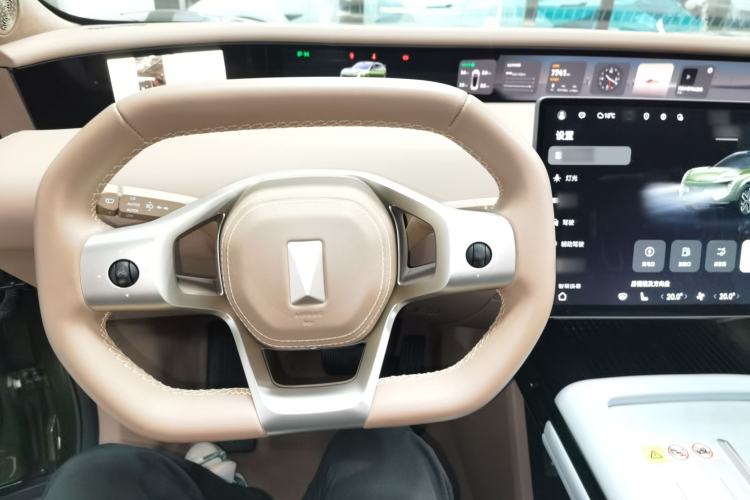 Used Avatr 07 2024 Ultra Range-Extended Four-Wheel Drive
