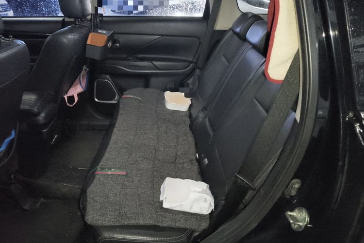 Used Mitsubishi Outlander 2017 2.0L Two-Wheel Drive Glory Edition 5 Seats
