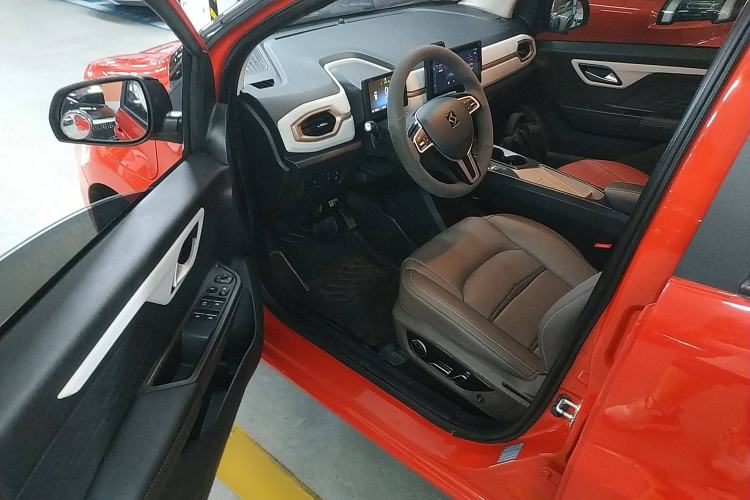 Used SOL E10X 2021 302 km Range Fashion Edition 31.4 kWh
