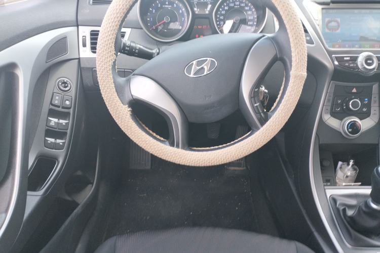 Used Hyundai Elantra (5th Generation / Langdong) 2015 1.6L Manual Fashion Edition

